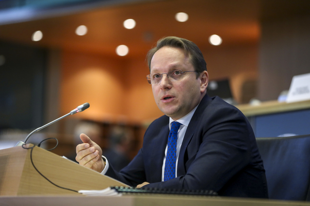 Varhelyi welcomes the adoption of the Revised War Crimes Strategy in BiH
